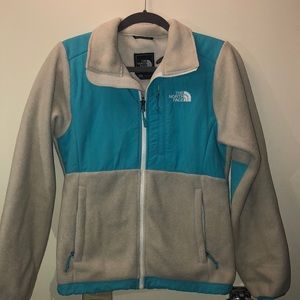 Women’s North Face fleece full zip up jacket